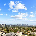 High Level Urban Retreat In Macquarie Park